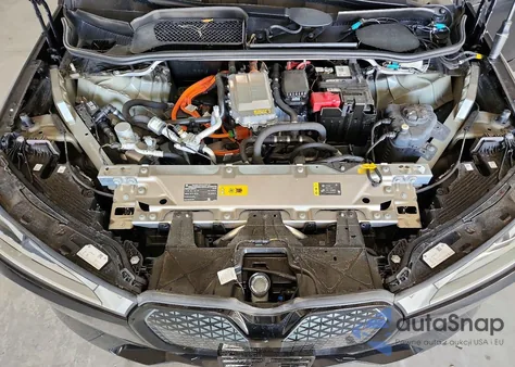 2025 BMW Ix xDrive50 z USA, uszkodzony, nr VIN WB523CF03SCT67965